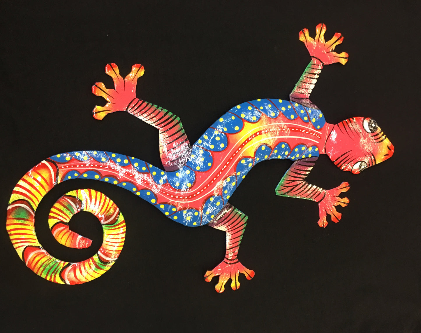 Painted Metal Gecko Wall Hanging