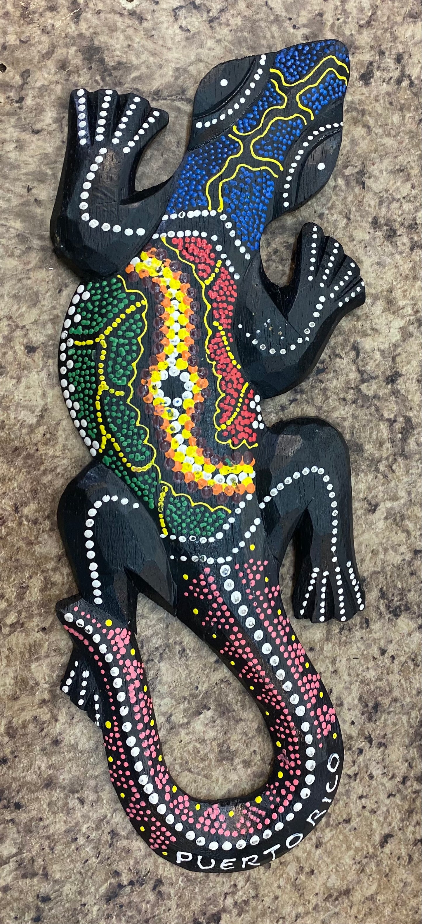 Wooden geckos