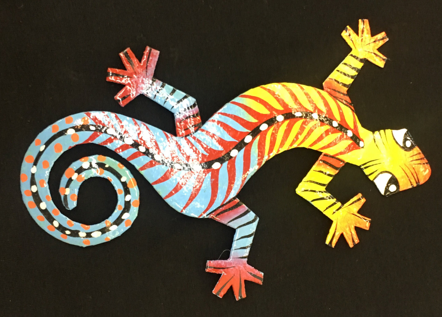 Painted Metal Gecko Wall Hanging