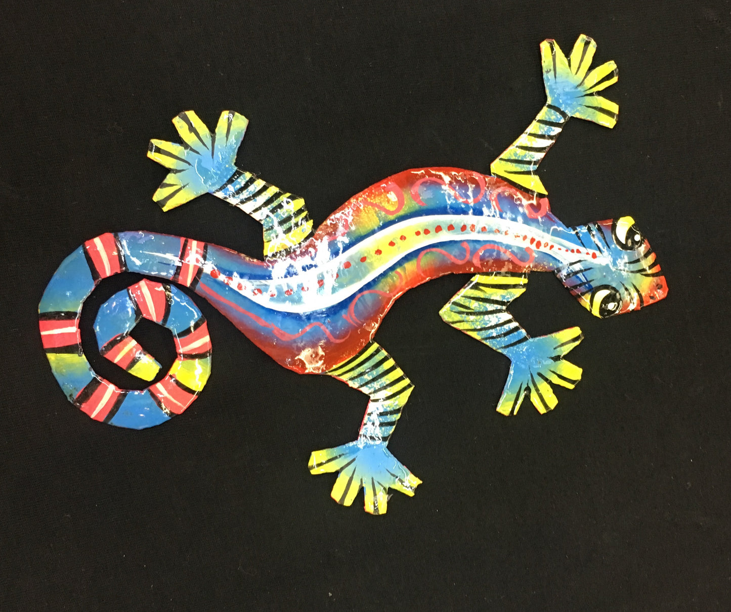 Painted Metal Gecko Wall Hanging