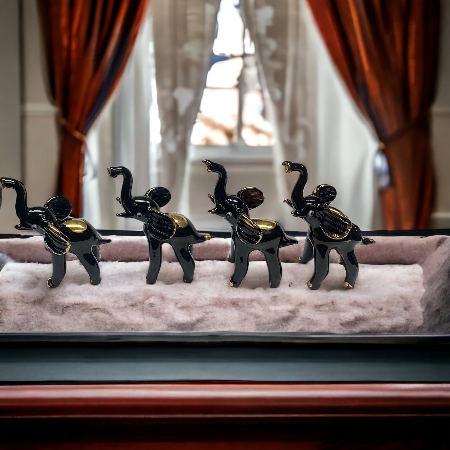 Glass elephants large