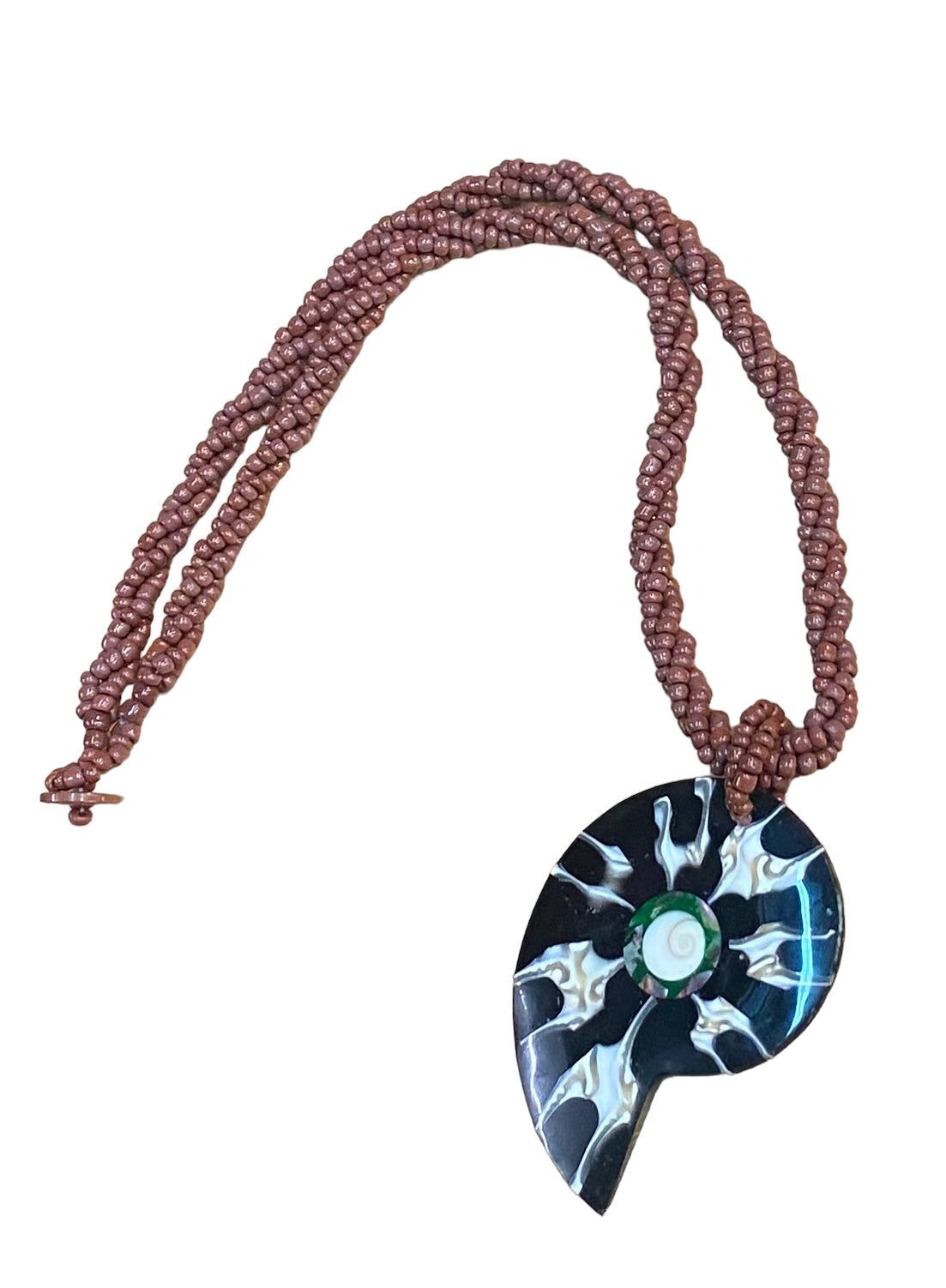 Beads shell necklace brown