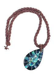 Beads shell necklace brown
